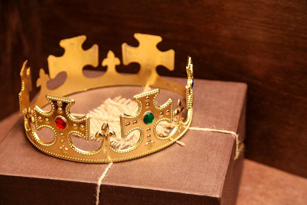 Mens King Crown Ring Gold