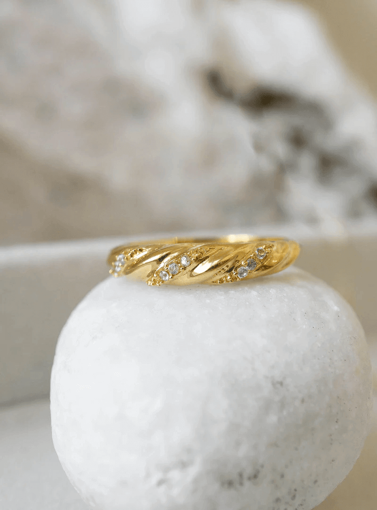 What is a Croissant Ring? (Meaning, History& Etiquette) - Trendolla Jewelry