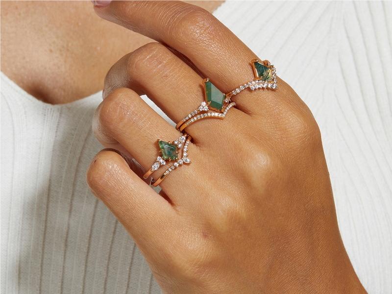 Moss agate ring is a symbol of love, peace and harmony