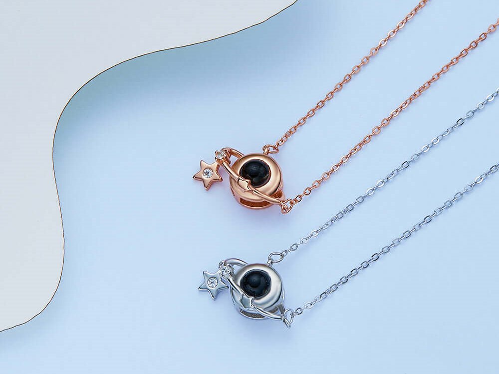 Why Projection Necklaces Serve as Emotional Keepsakes