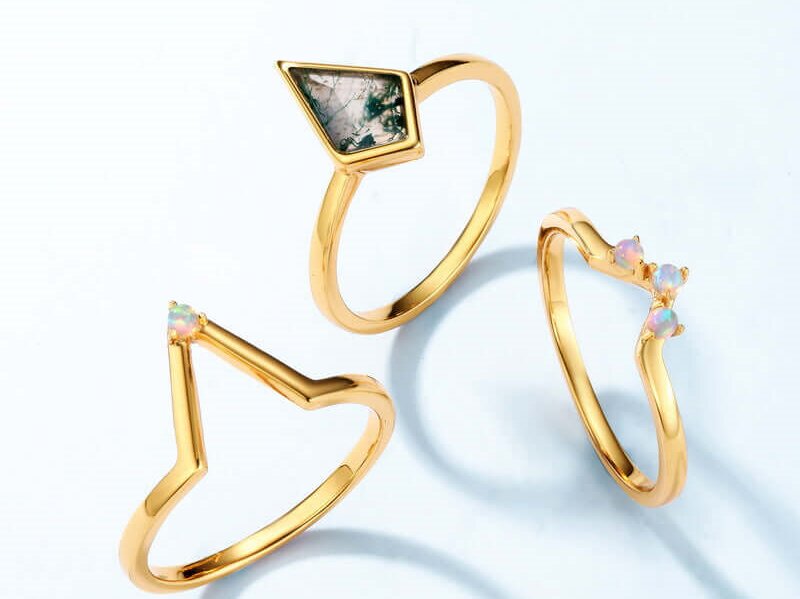 Spring into Style: Refresh Your Look with Moss Agate Rings