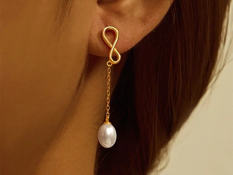 Ethereal Elegance: Pearl Dangle Earrings