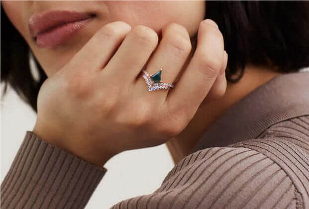 Why Moss Agate Ring is the Engagement Ring of Choice