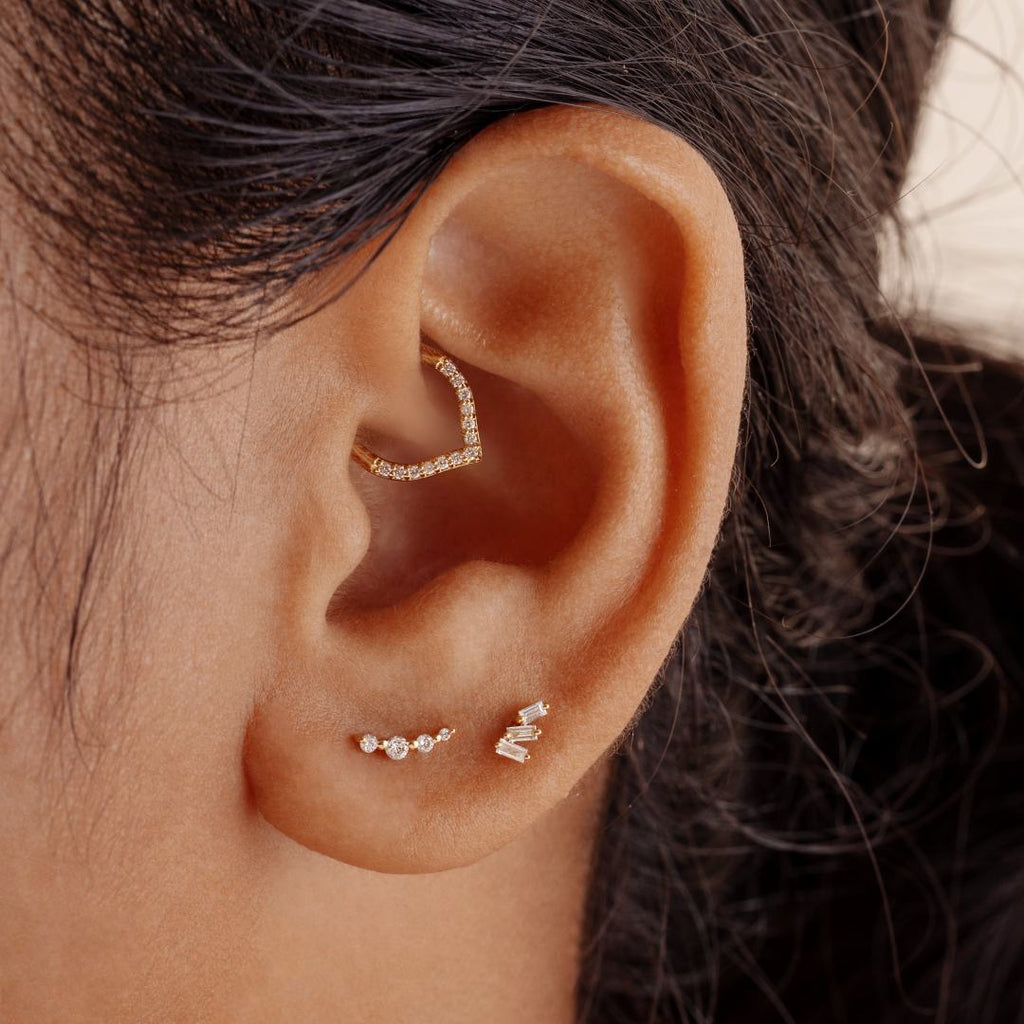 Triple Diamond Threaded Flat Back Cartilage Earrings