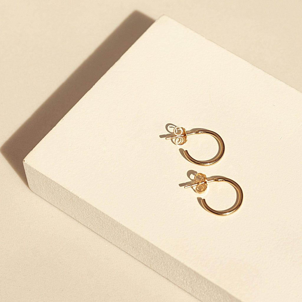 Editor Tiny Hoop Earrings 12mm - Trendolla Jewelry
