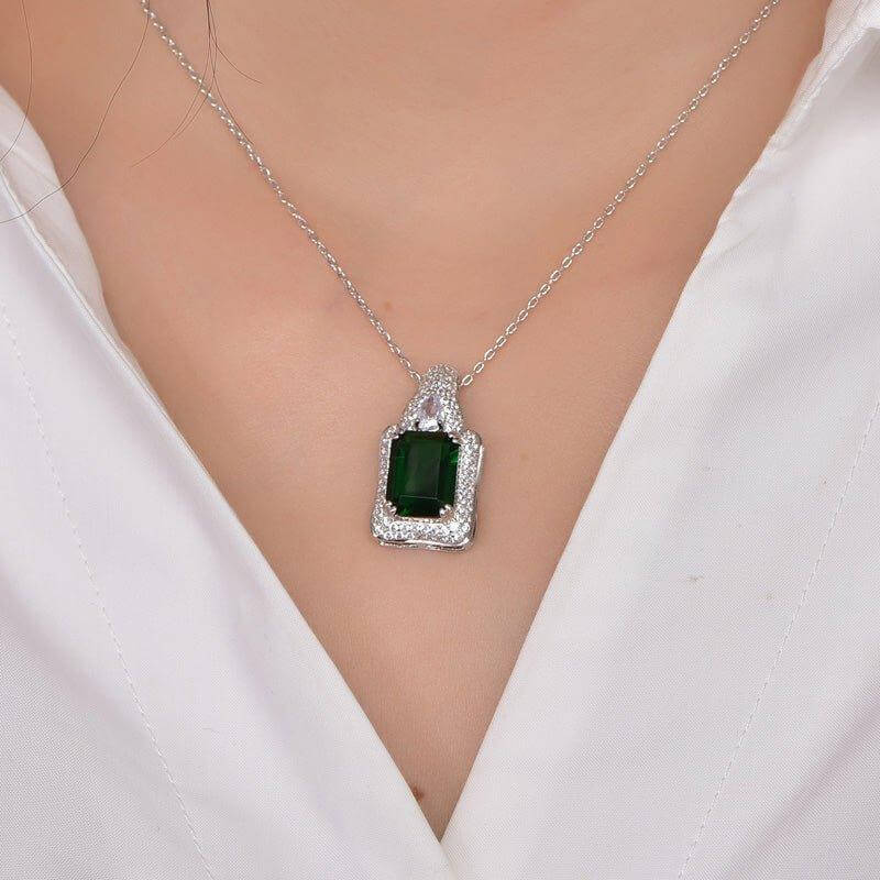 Halo Emerald Green Necklace - Trendolla Jewelry