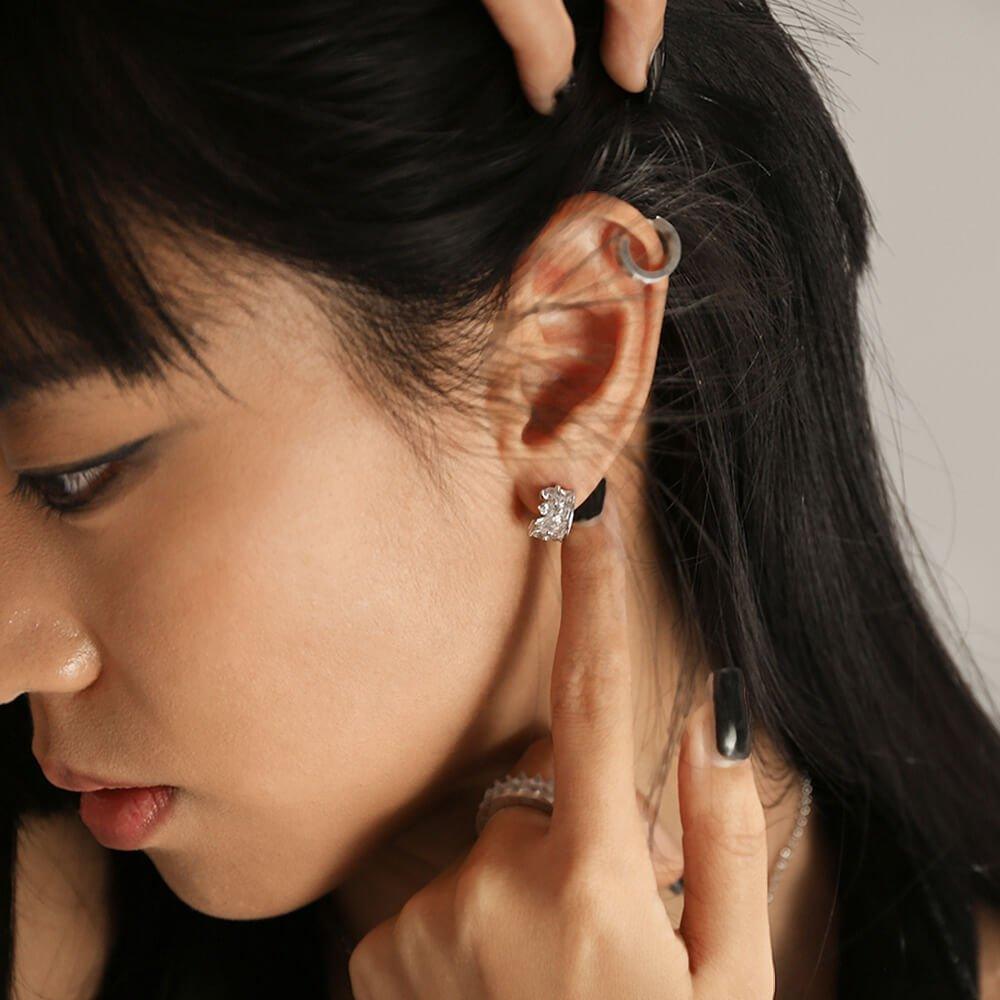 IMPERIAL CROWN EARRINGS - Trendolla Jewelry