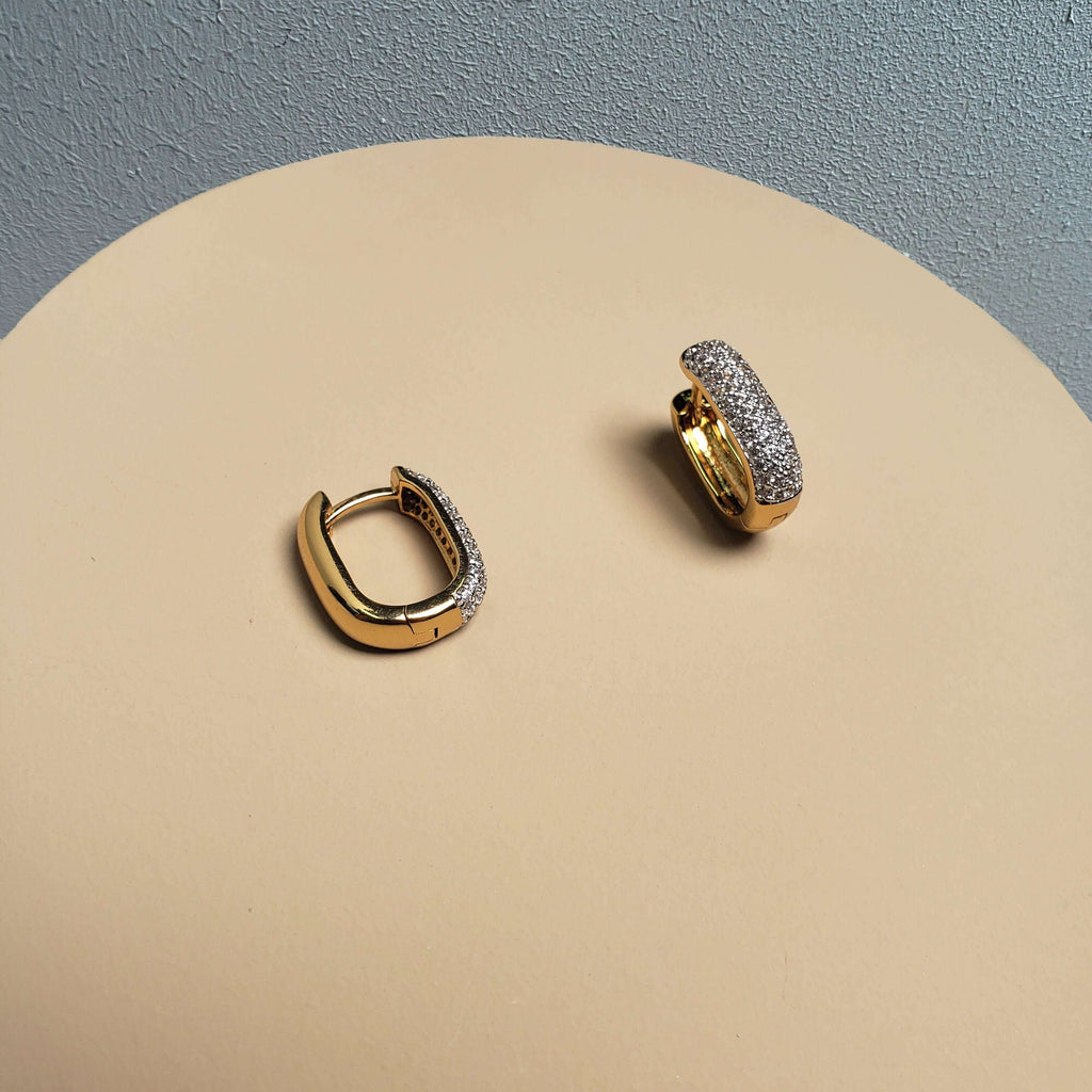Mini Pavé Bold Link Hoop Earrings - Trendolla Jewelry