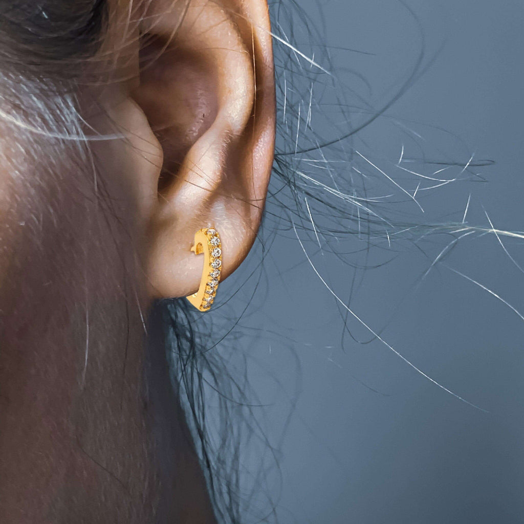 Pave Heart Hoop Earrings - Trendolla Jewelry