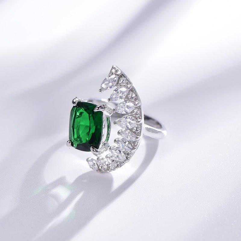 Uniqe Emerald Green Engagement Ring - Trendolla Jewelry