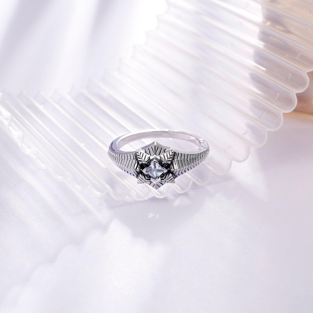 Women Engagement Ring Falling star Collection Designed by Ida Eckhel - Trendolla Jewelry